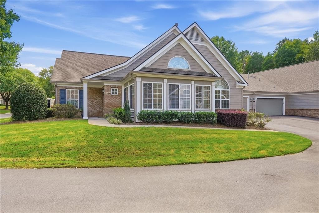 2 bedroom, 2 bathroom, 1,550 sq ft condominium for sale at 1402 Sweet Apple Circle, Alpharetta, GA 30004