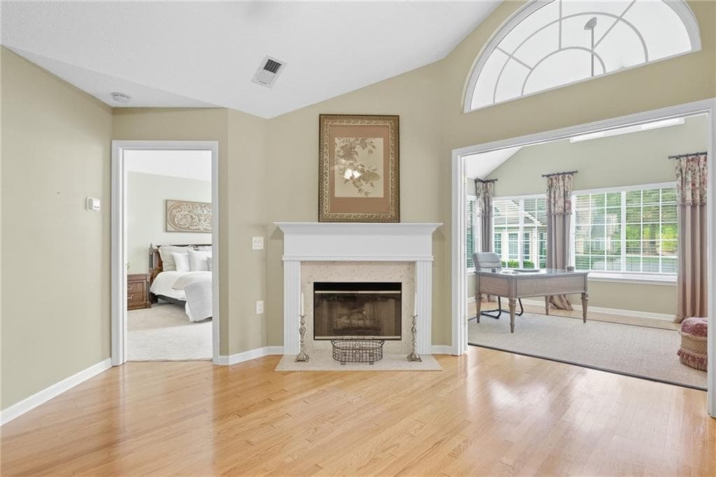 2 bedroom, 2 bathroom, 1,550 sq ft condominium for sale at 1402 Sweet Apple Circle, Alpharetta, GA 30004 — photo 3