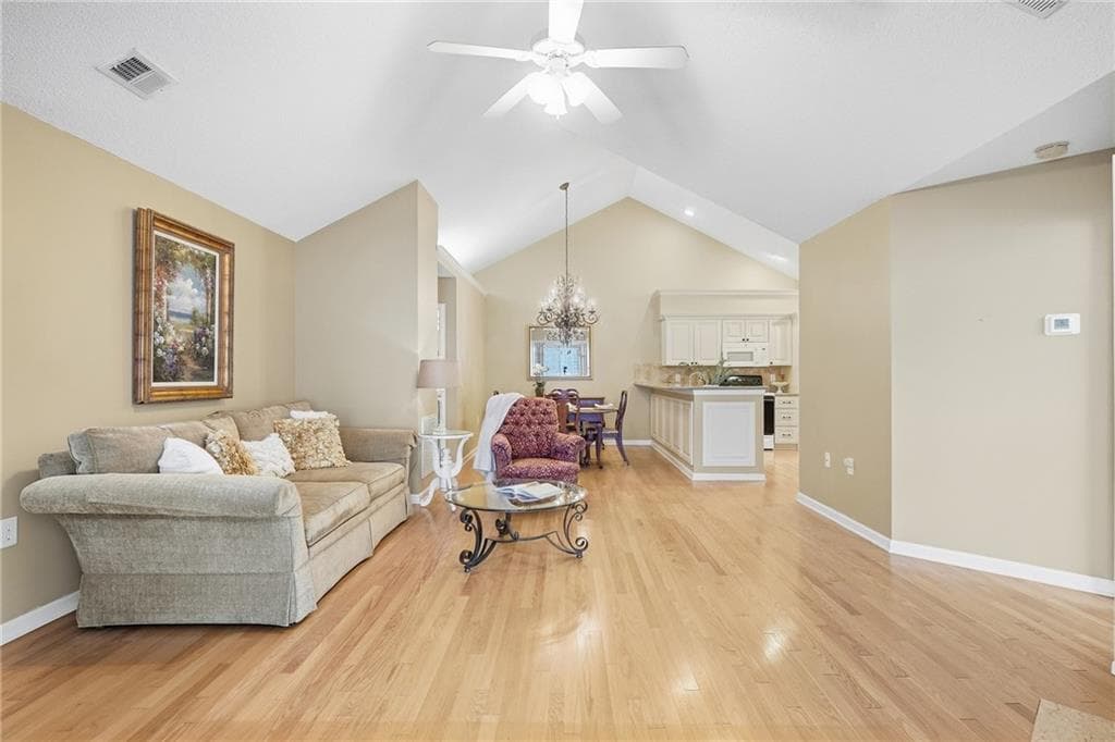 2 bedroom, 2 bathroom, 1,550 sq ft condominium for sale at 1402 Sweet Apple Circle, Alpharetta, GA 30004 — photo 5