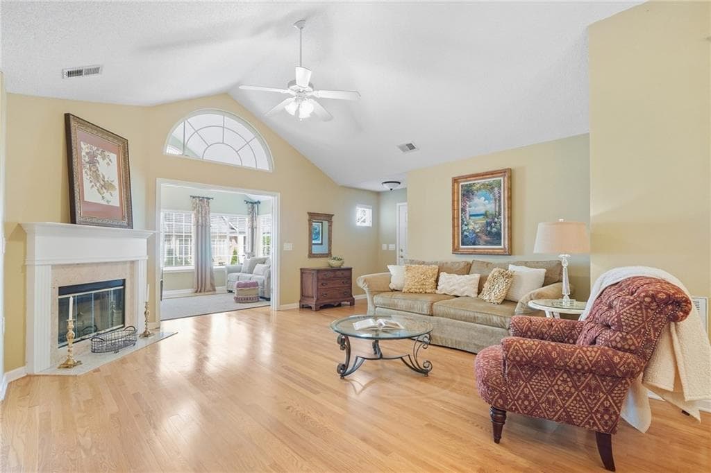 2 bedroom, 2 bathroom, 1,550 sq ft condominium for sale at 1402 Sweet Apple Circle, Alpharetta, GA 30004 — photo 7