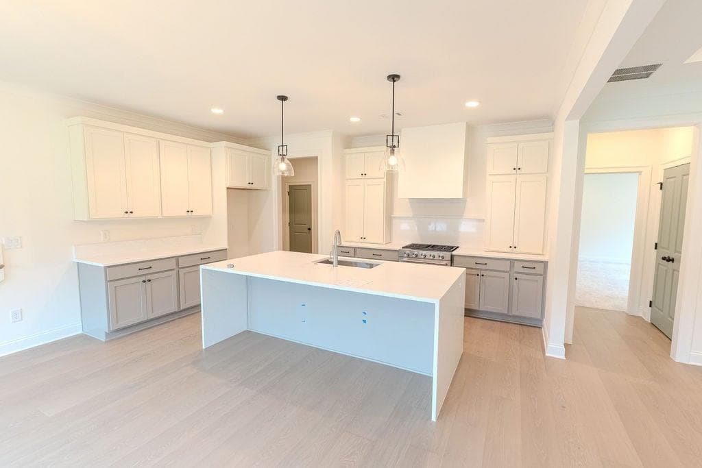 4 bedroom, 4 bathroom, 3,275 sq ft single family residence for sale at 388 Races Road, Hoschton, GA 30548 — photo 9