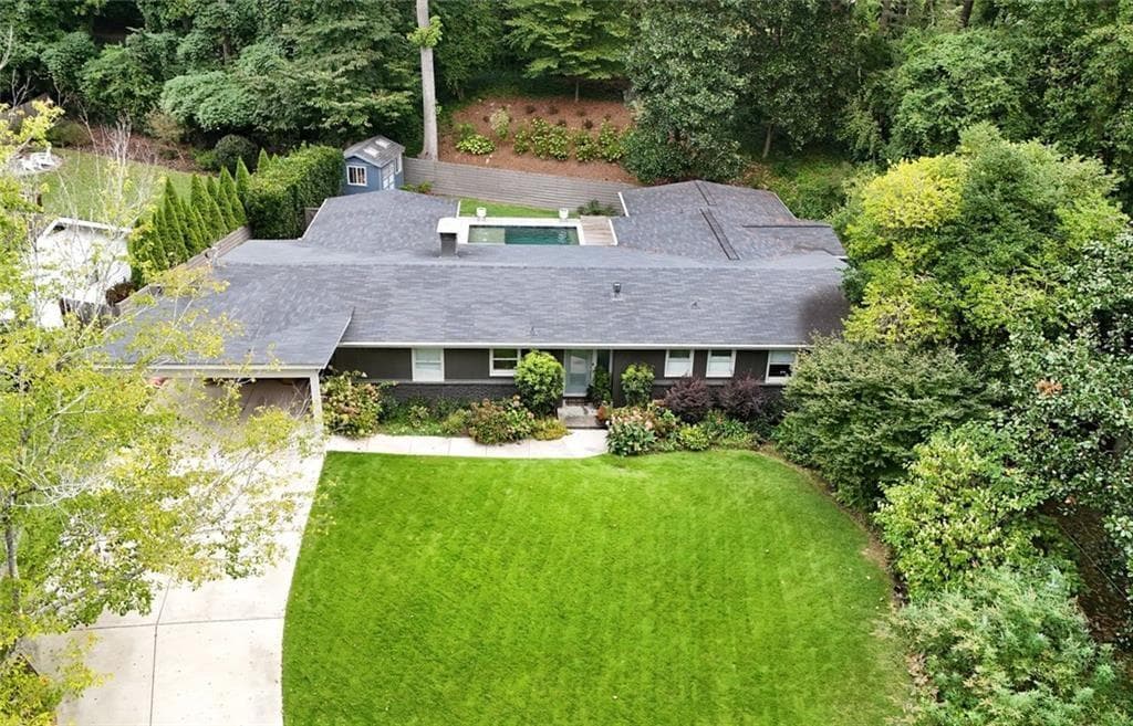 3 bedroom, 3 bathroom, 2,575 sq ft single family residence under contract at 1423 Brook Valley Lane, Brookhaven, GA 30324 — photo 9