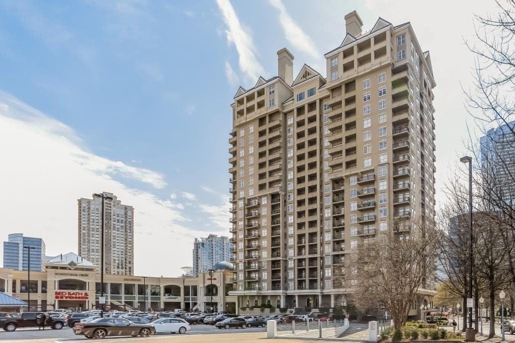 2 bedroom, 2 bathroom, 1,386 sq ft condominium for rent at 3334 Peachtree Road 209, Atlanta, GA 30326 for $2,800 a month — photo 1 of 39