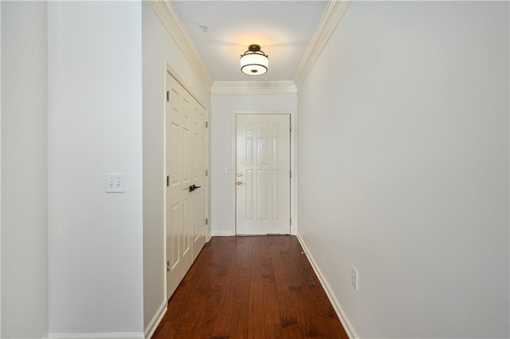2 bedroom, 2 bathroom, 1,386 sq ft condominium for rent at 3334 Peachtree Road 209, Atlanta, GA 30326 for $2,800 a month — photo 4