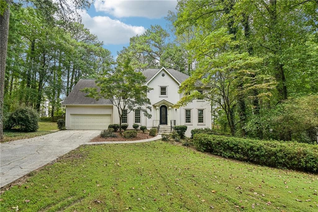 5 bedroom, 4 bathroom, 5,131 sq ft single family residence for sale at 286 River Cliff, Marietta, GA 30067