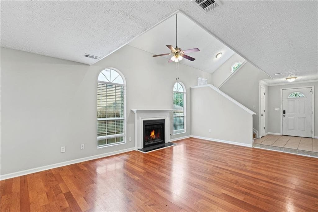 3 bedroom, 3 bathroom, 1,752 sq ft single family residence for sale at 1180 Holly Circle, Lawrenceville, GA 30044 — photo 7