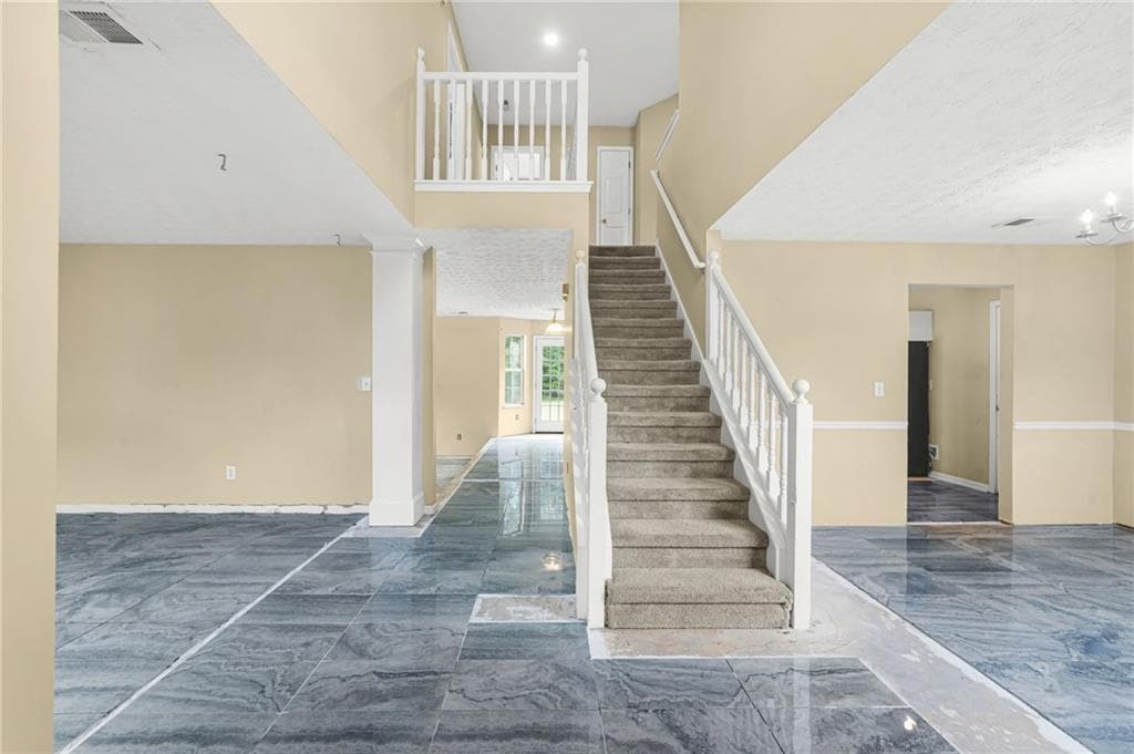 4 bedroom, 3 bathroom, 2,284 sq ft single family residence for sale at 9426 Carnes Crossing Circle, Jonesboro, GA 30236 — photo 4