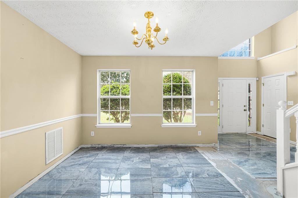 4 bedroom, 3 bathroom, 2,284 sq ft single family residence for sale at 9426 Carnes Crossing Circle, Jonesboro, GA 30236 — photo 6