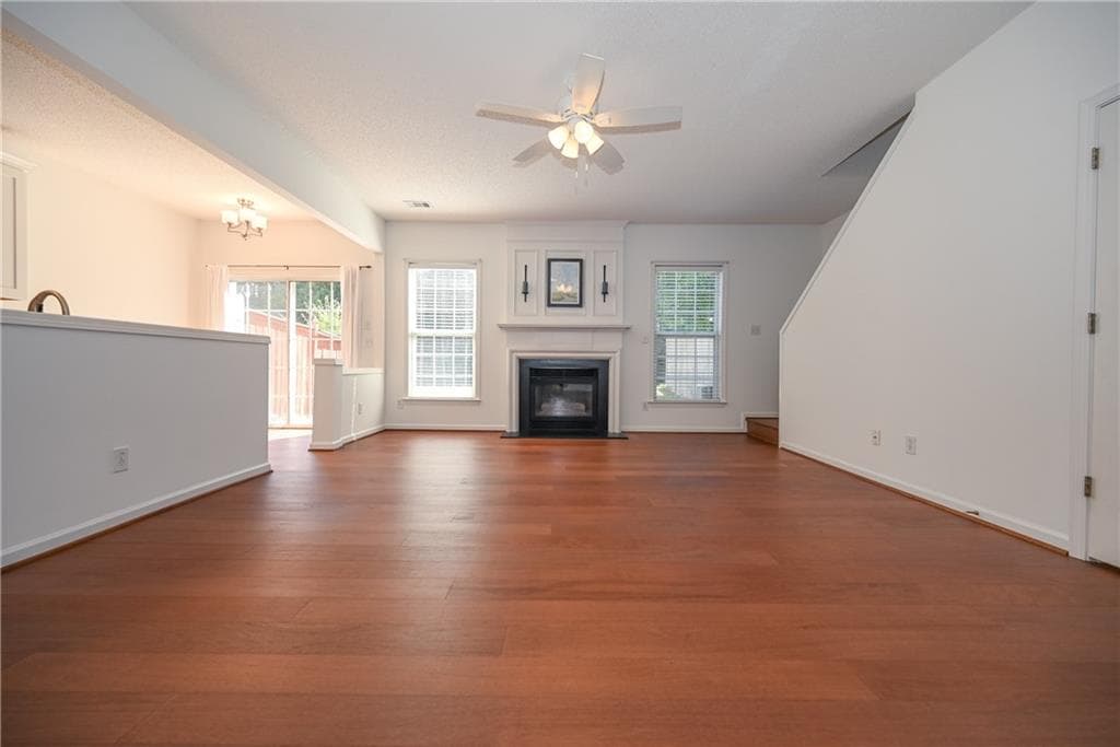3 bedroom, 3 bathroom, 1,660 sq ft townhouse for sale at 5274 Medlock Corners Drive, Norcross, GA 30092 — photo 7