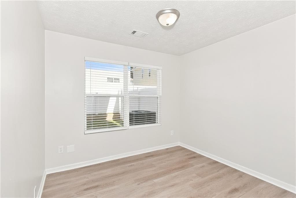 3 bedroom, 3 bathroom, 1,725 sq ft single family residence for sale at 3676 Roseman Landing, Cumming, GA 30040 — photo 10