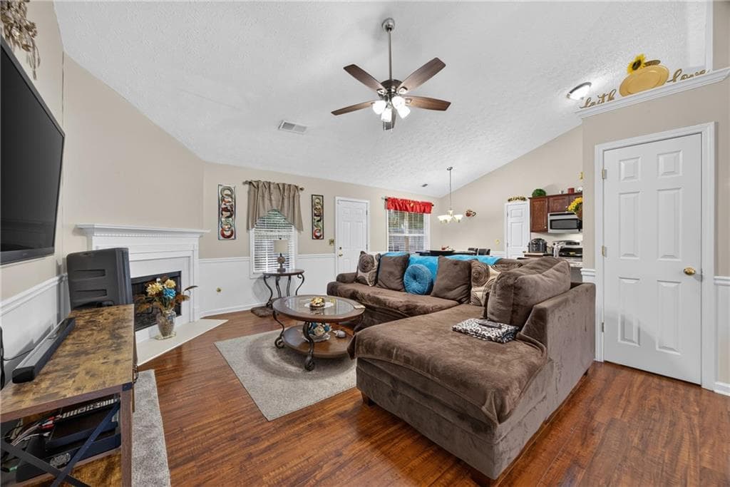 3 bedroom, 2 bathroom, 1,566 sq ft single family residence for sale at 213 Harlan Heights Drive, Villa Rica, GA 30180 — photo 7