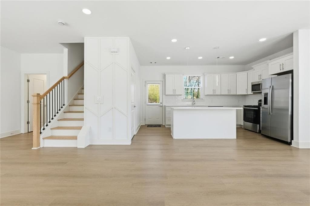3 bedroom, 3 bathroom, 2,002 sq ft single family residence for sale at 350 Tidwell Circle, Alpharetta, GA 30004 — photo 6