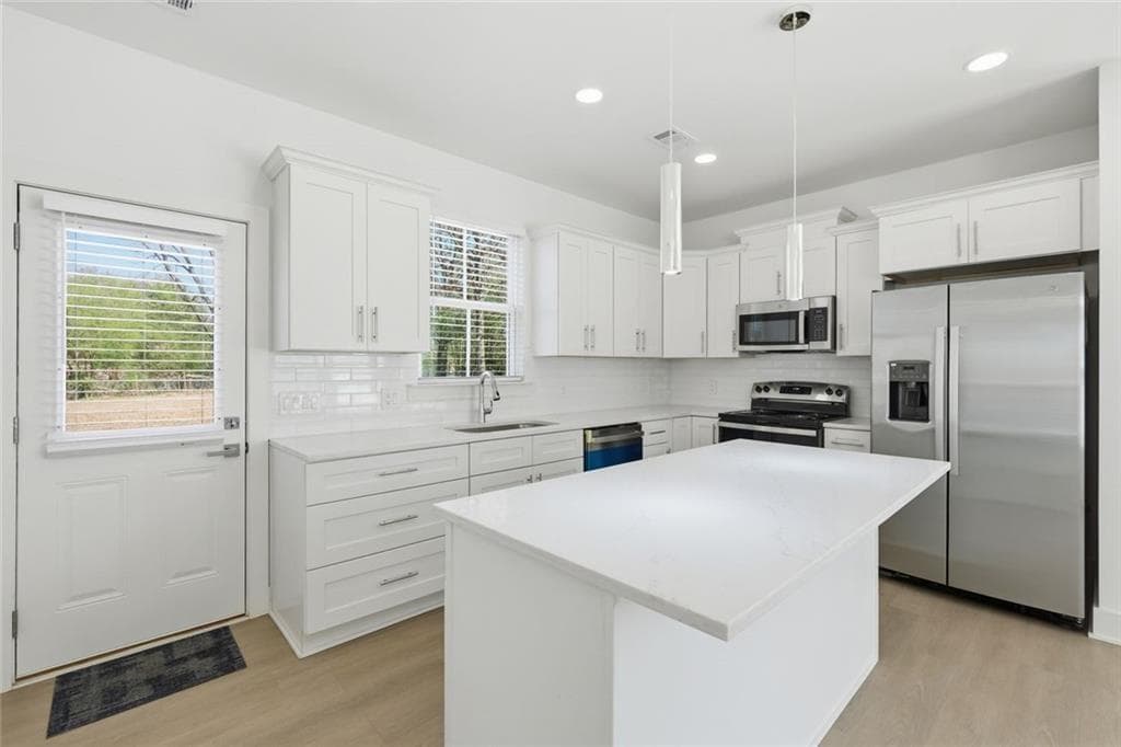 3 bedroom, 3 bathroom, 2,002 sq ft single family residence for sale at 350 Tidwell Circle, Alpharetta, GA 30004 — photo 8