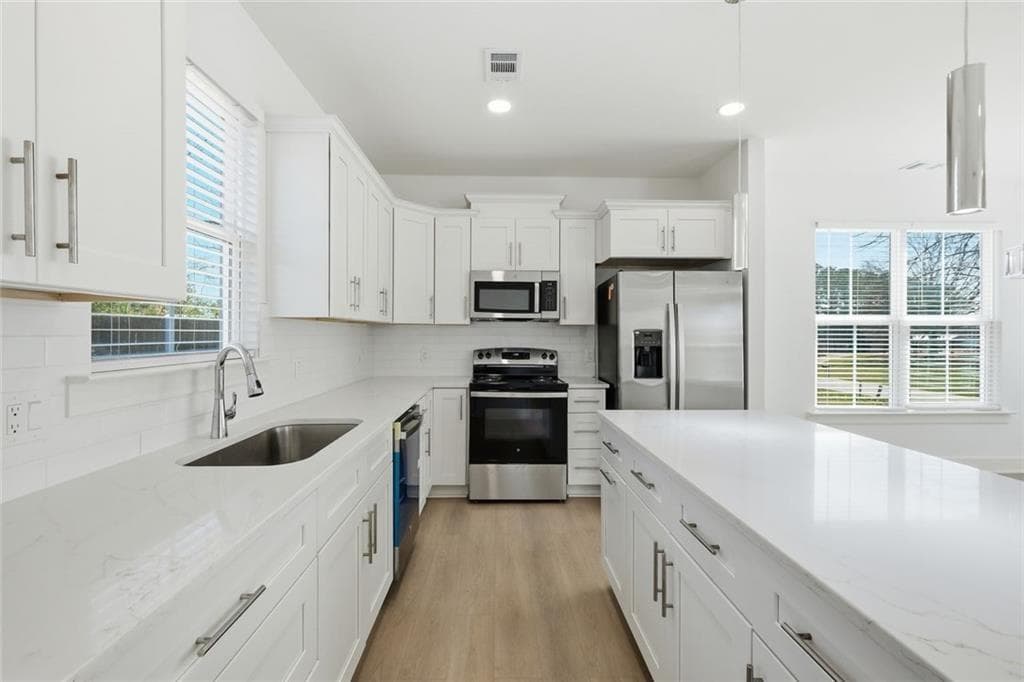 3 bedroom, 3 bathroom, 2,002 sq ft single family residence for sale at 350 Tidwell Circle, Alpharetta, GA 30004 — photo 9