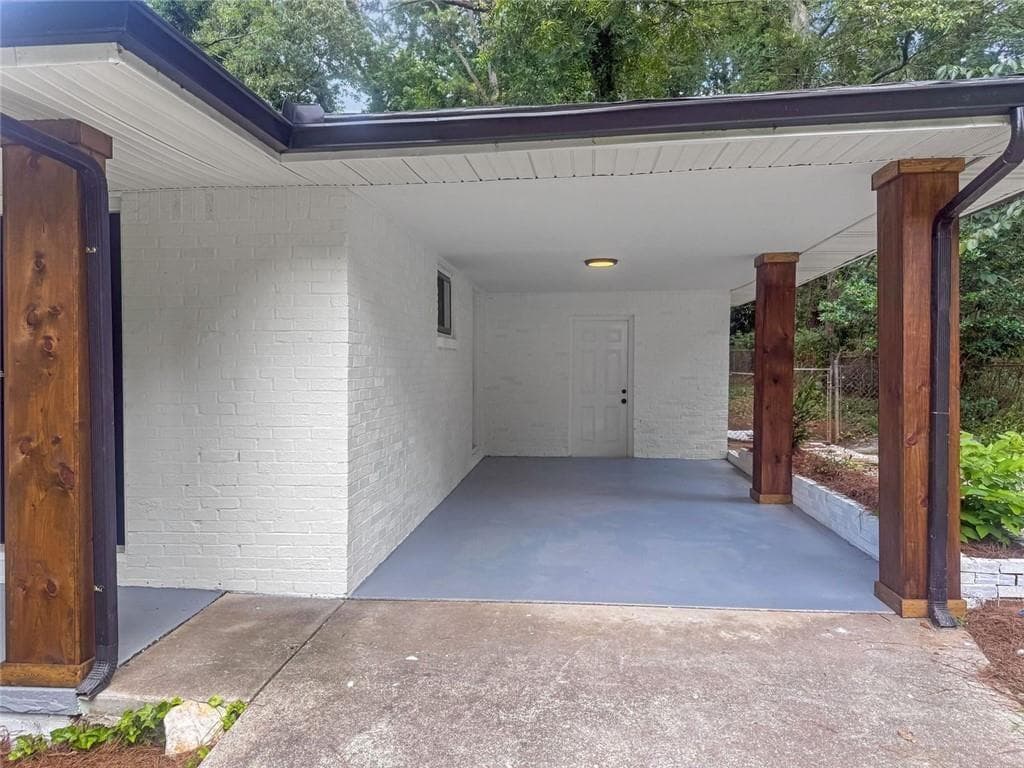 3 bedroom, 2 bathroom, 1,118 sq ft single family residence for sale at 1380 Dennis Drive, Decatur, GA 30032 — photo 3