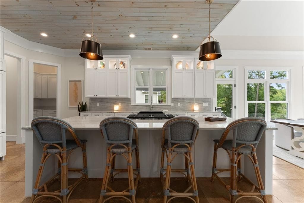 5 bedroom, 6 bathroom, 6,700 sq ft single family residence for sale at 8190 Bennett Lane, Gainesville, GA 30506 — photo 6