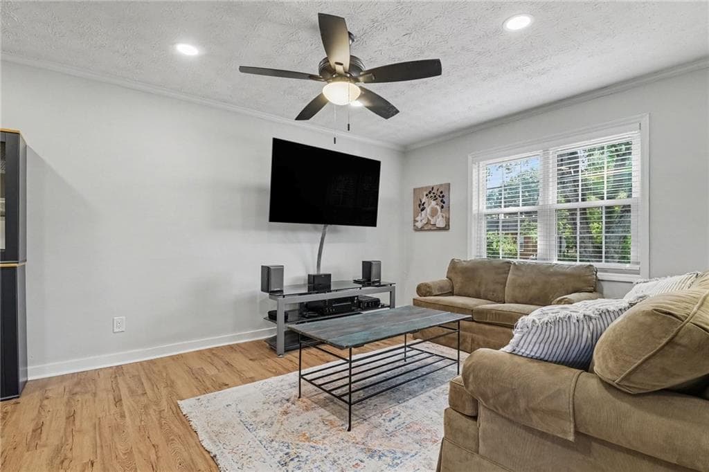 3 bedroom, 3 bathroom, 1,564 sq ft condominium under contract at 280 Winding River Road F, Sandy Springs, GA 30350 — photo 5