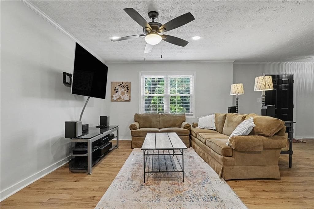 3 bedroom, 3 bathroom, 1,564 sq ft condominium under contract at 280 Winding River Road F, Sandy Springs, GA 30350 — photo 6