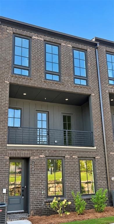 3 bedroom, 3 bathroom townhouse for sale at 2680 Mackintosh Court 30, Brookhaven, GA 30319