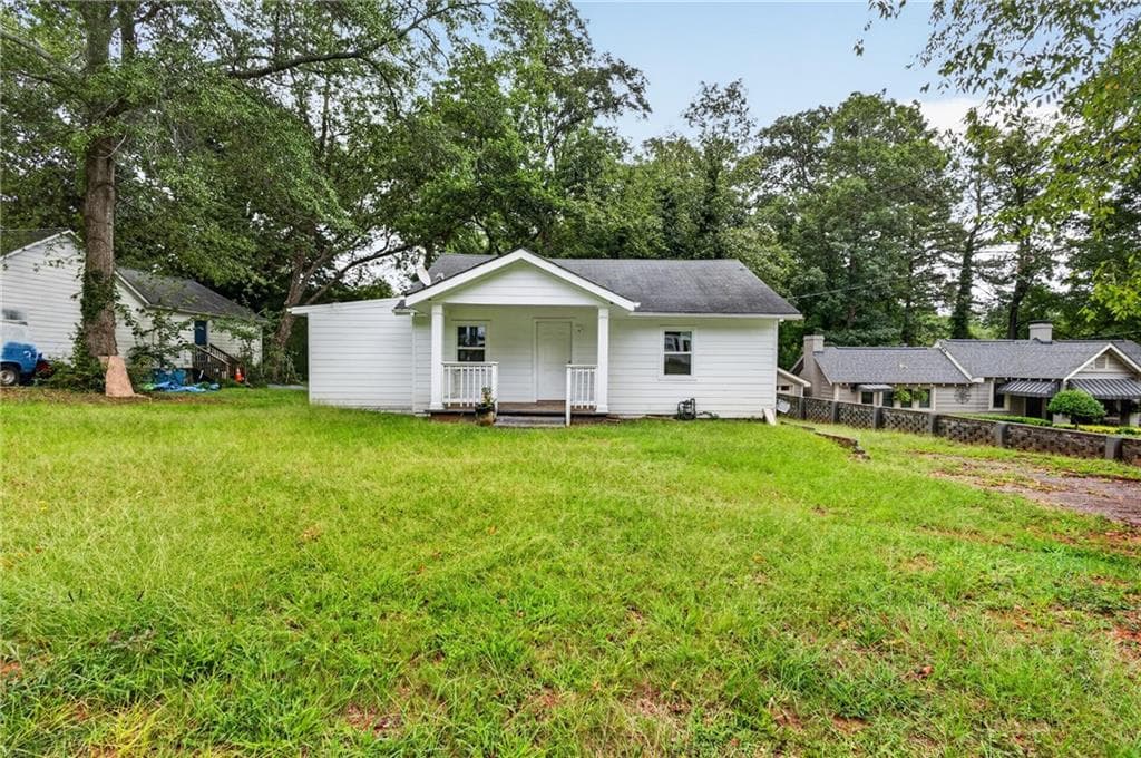 3 bedroom, 2 bathroom, 960 sq ft single family residence for sale at 1672 Stanton Road, Atlanta, GA 30311 — photo 2