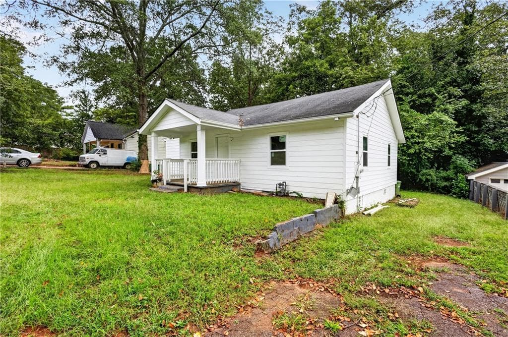 3 bedroom, 2 bathroom, 960 sq ft single family residence for sale at 1672 Stanton Road, Atlanta, GA 30311 — photo 4