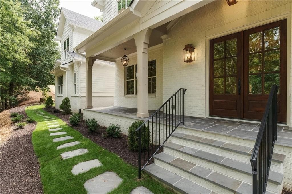 5 bedroom, 7 bathroom, 7,318 sq ft single family residence for sale at 350 Lum Crowe Road, Roswell, GA 30075 — photo 2