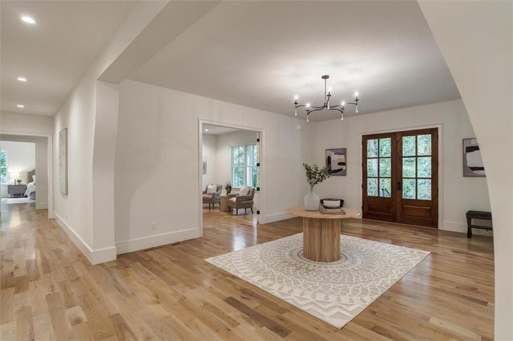5 bedroom, 7 bathroom, 7,318 sq ft single family residence for sale at 350 Lum Crowe Road, Roswell, GA 30075 — photo 5