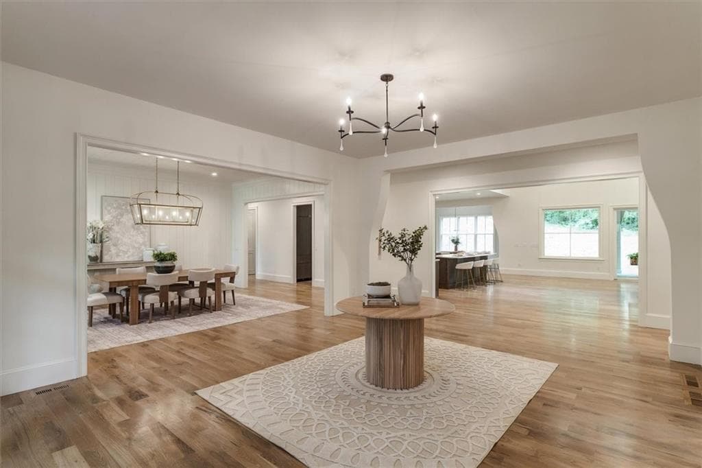 5 bedroom, 7 bathroom, 7,318 sq ft single family residence for sale at 350 Lum Crowe Road, Roswell, GA 30075 — photo 6