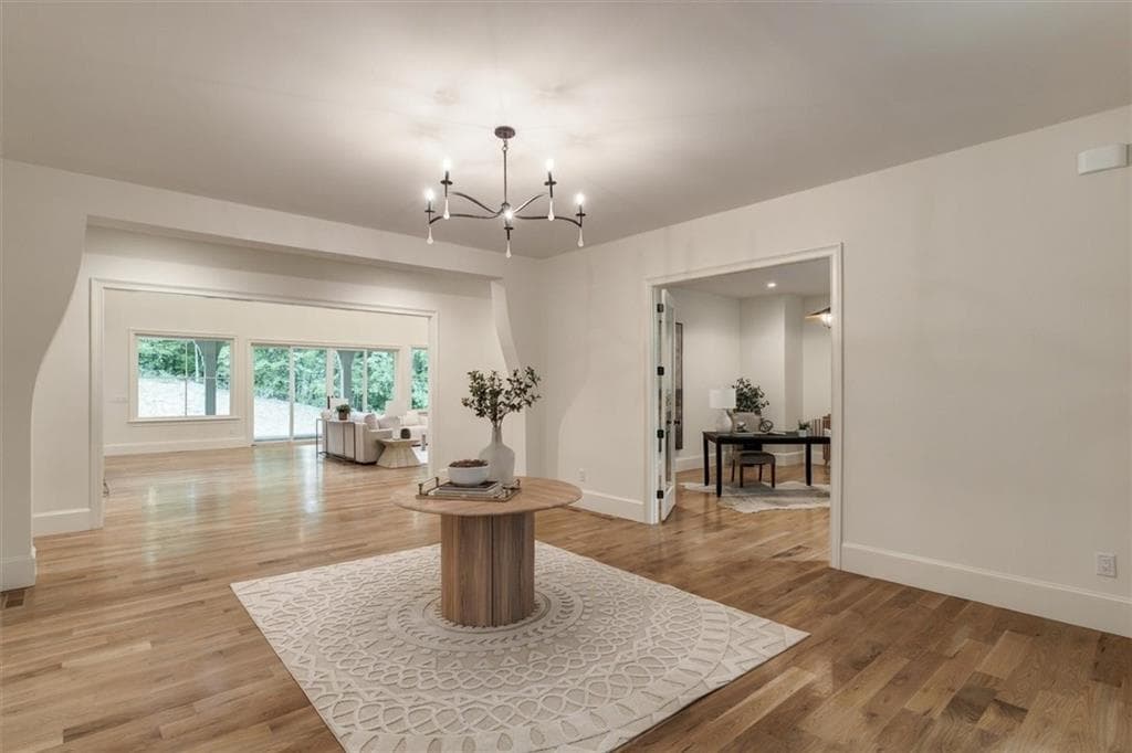 5 bedroom, 7 bathroom, 7,318 sq ft single family residence for sale at 350 Lum Crowe Road, Roswell, GA 30075 — photo 9