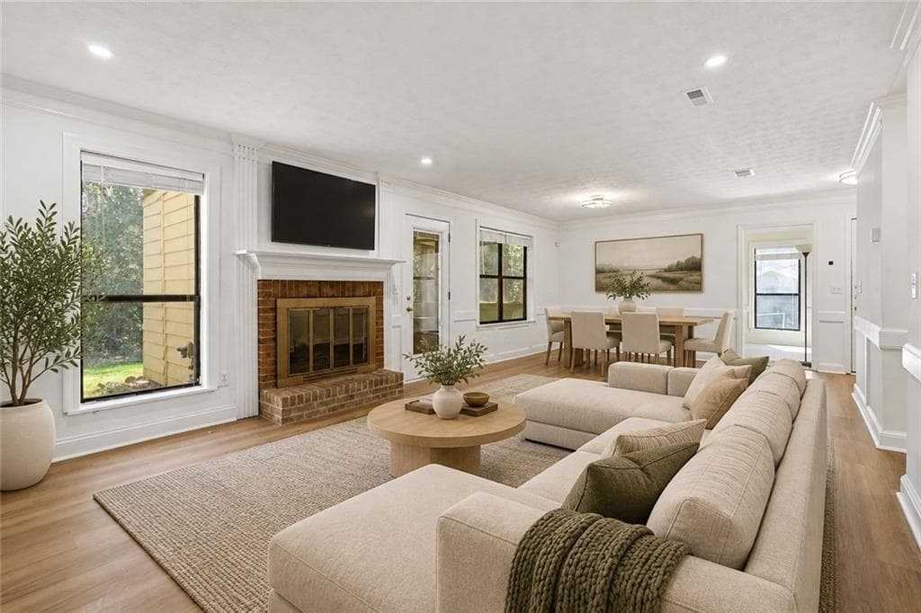 3 bedroom, 2 bathroom, 1,288 sq ft single family residence for sale at 129 Sandalwood Circle, Lawrenceville, GA 30046
