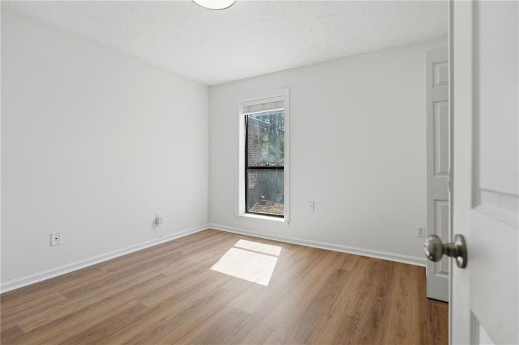 3 bedroom, 2 bathroom, 1,288 sq ft single family residence for sale at 129 Sandalwood Circle, Lawrenceville, GA 30046 — photo 10