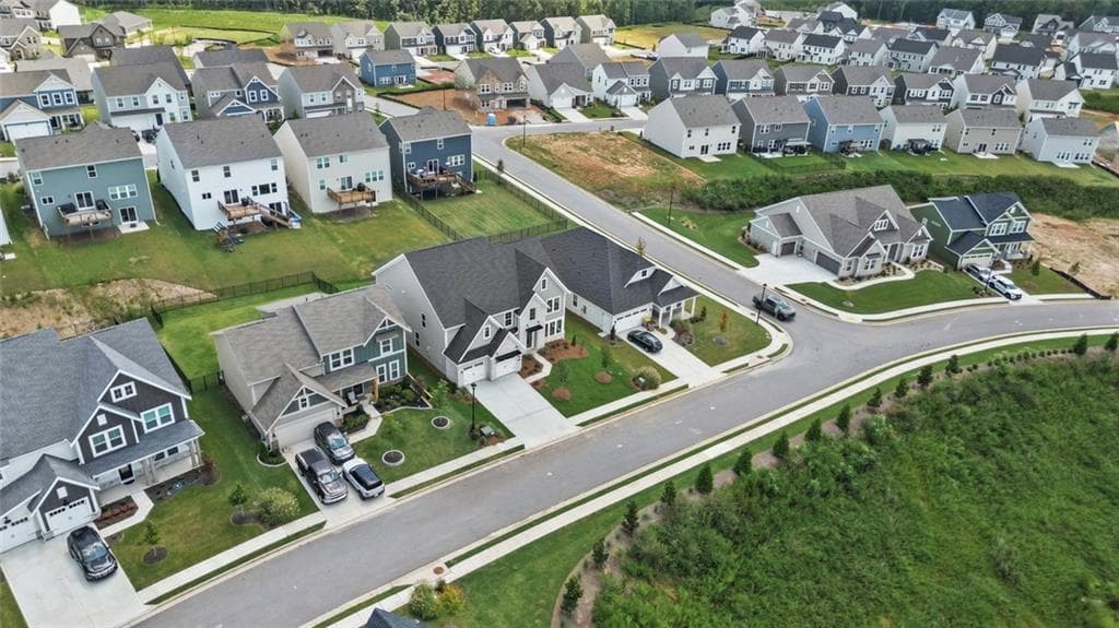 5 bedroom, 4 bathroom, 3,624 sq ft single family residence for sale at 124 Kerr Drive, Hoschton, GA 30548 — photo 2
