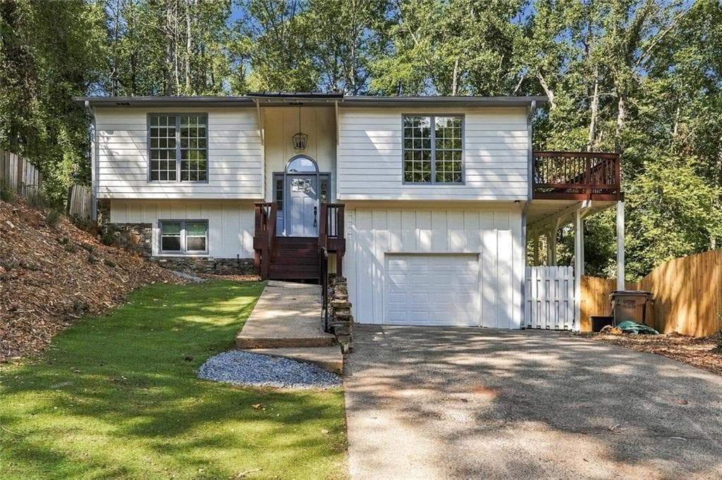 3 bedroom, 3 bathroom, 1,586 sq ft single family residence for sale at 707 Copper Trace Way, Woodstock, GA 30189 — photo 2