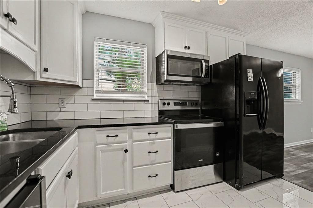 3 bedroom, 3 bathroom, 1,771 sq ft townhouse for sale at 4701 Flat Shoals Road 15D, Union City, GA 30291 — photo 4