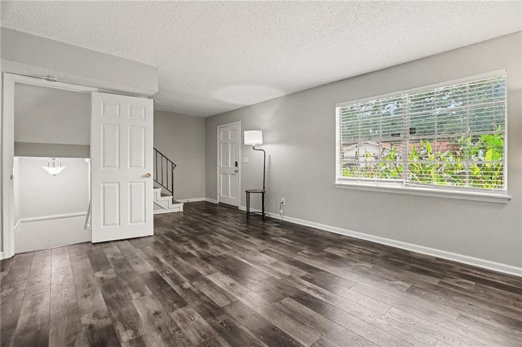 3 bedroom, 3 bathroom, 1,771 sq ft townhouse for sale at 4701 Flat Shoals Road 15D, Union City, GA 30291 — photo 5