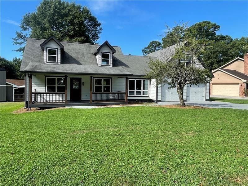4 bedroom, 3 bathroom, 1,852 sq ft single family residence for sale at 2979 Overwood Lane, Snellville, GA 30078 — photo 2