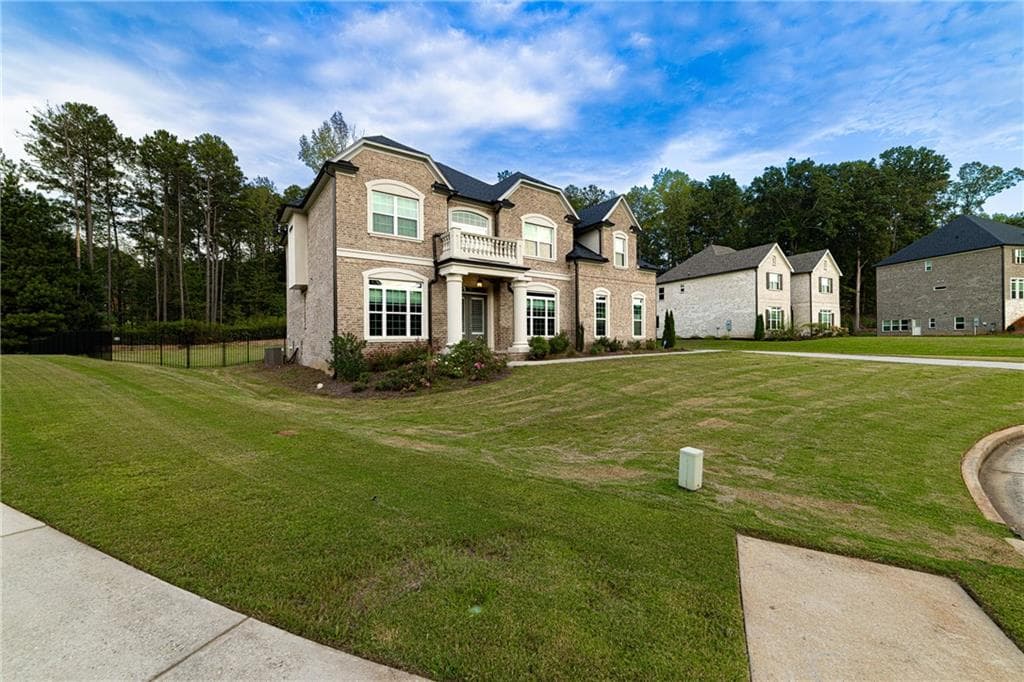 5 bedroom, 5 bathroom, 4,064 sq ft single family residence for sale at 235 Arledge Lane, Atlanta, GA 30331 — photo 4