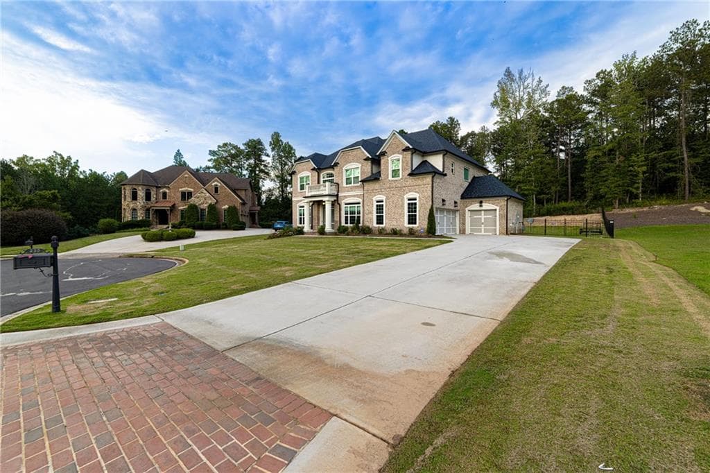 5 bedroom, 5 bathroom, 4,064 sq ft single family residence for sale at 235 Arledge Lane, Atlanta, GA 30331 — photo 6