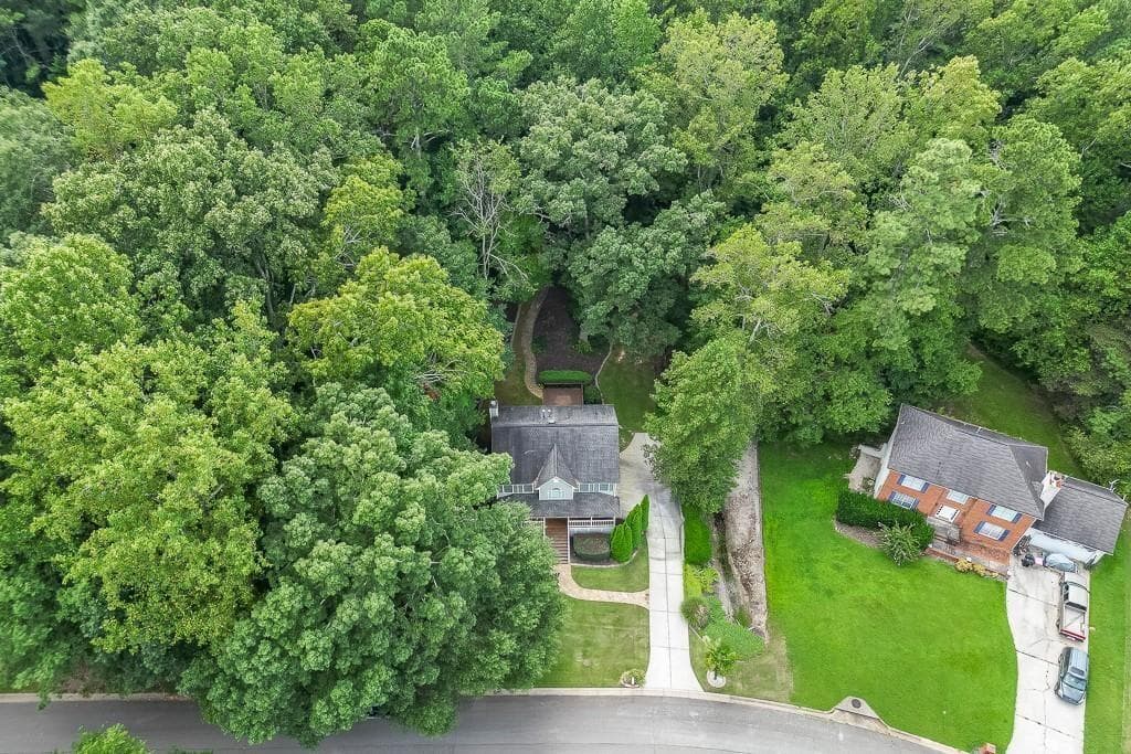 3 bedroom, 3 bathroom, 2,092 sq ft single family residence for sale at 3420 Coles Creek Drive, Buford, GA 30519 — photo 7