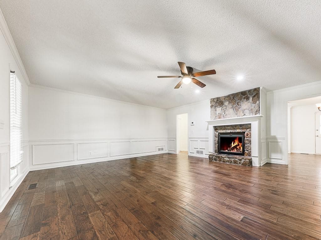 4 bedroom, 2 bathroom, 2,016 sq ft single family residence for sale at 4440 Whiteleaf Way, Canton, GA 30115 — photo 6