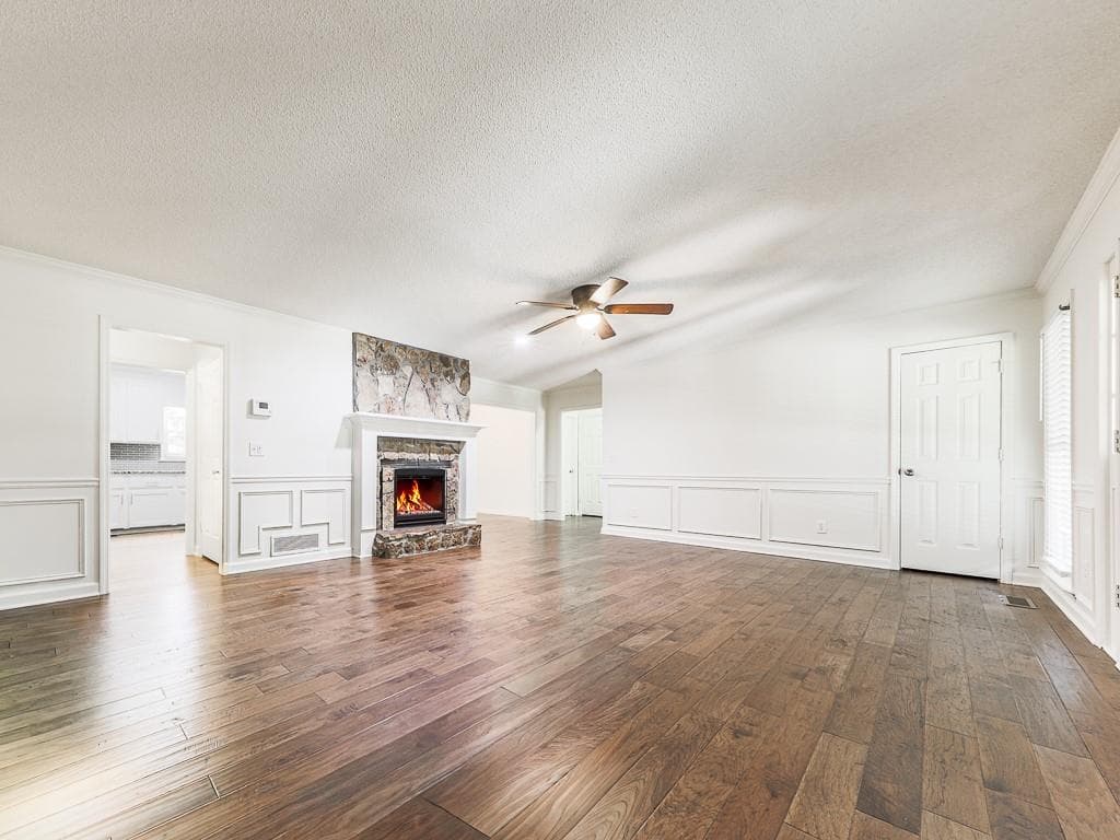4 bedroom, 2 bathroom, 2,016 sq ft single family residence for sale at 4440 Whiteleaf Way, Canton, GA 30115 — photo 7