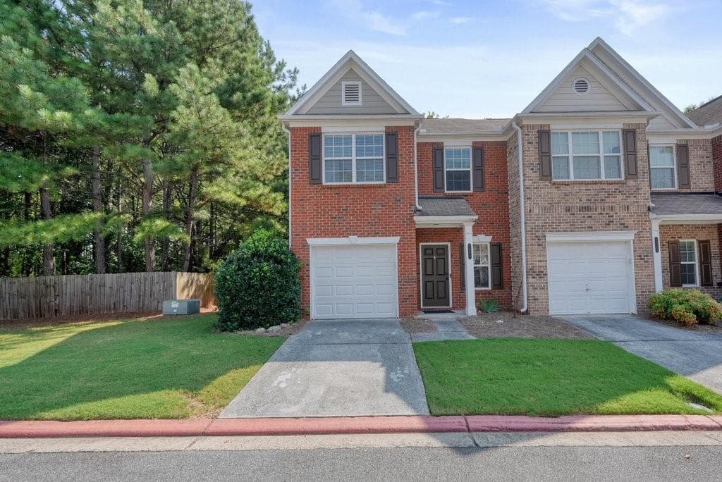 3 bedroom, 3 bathroom, 1,639 sq ft condominium for sale at 2401 Heritage Park Circle 14, Kennesaw, GA 30144 — photo 3