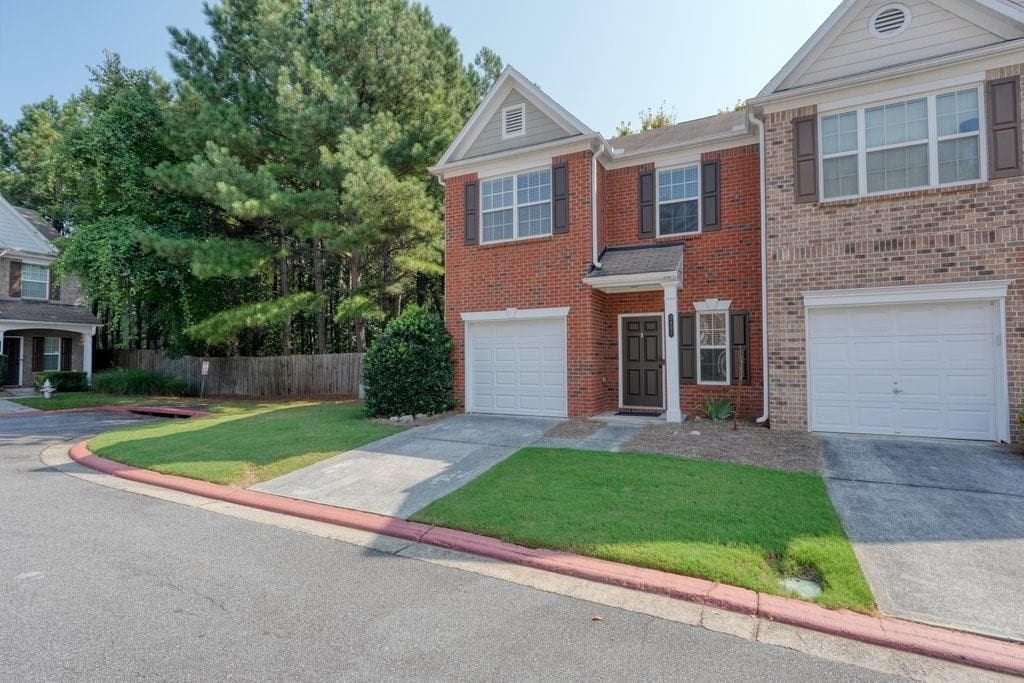 3 bedroom, 3 bathroom, 1,639 sq ft condominium for sale at 2401 Heritage Park Circle 14, Kennesaw, GA 30144 — photo 4
