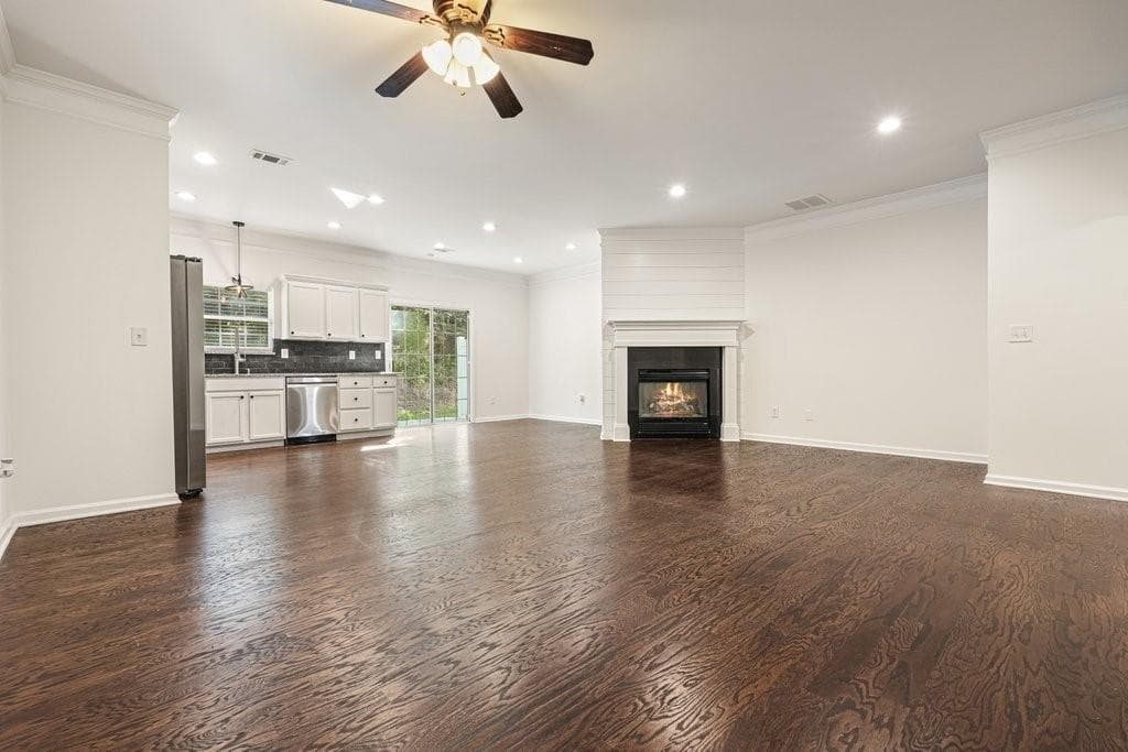 3 bedroom, 3 bathroom, 1,639 sq ft condominium for sale at 2401 Heritage Park Circle 14, Kennesaw, GA 30144 — photo 9