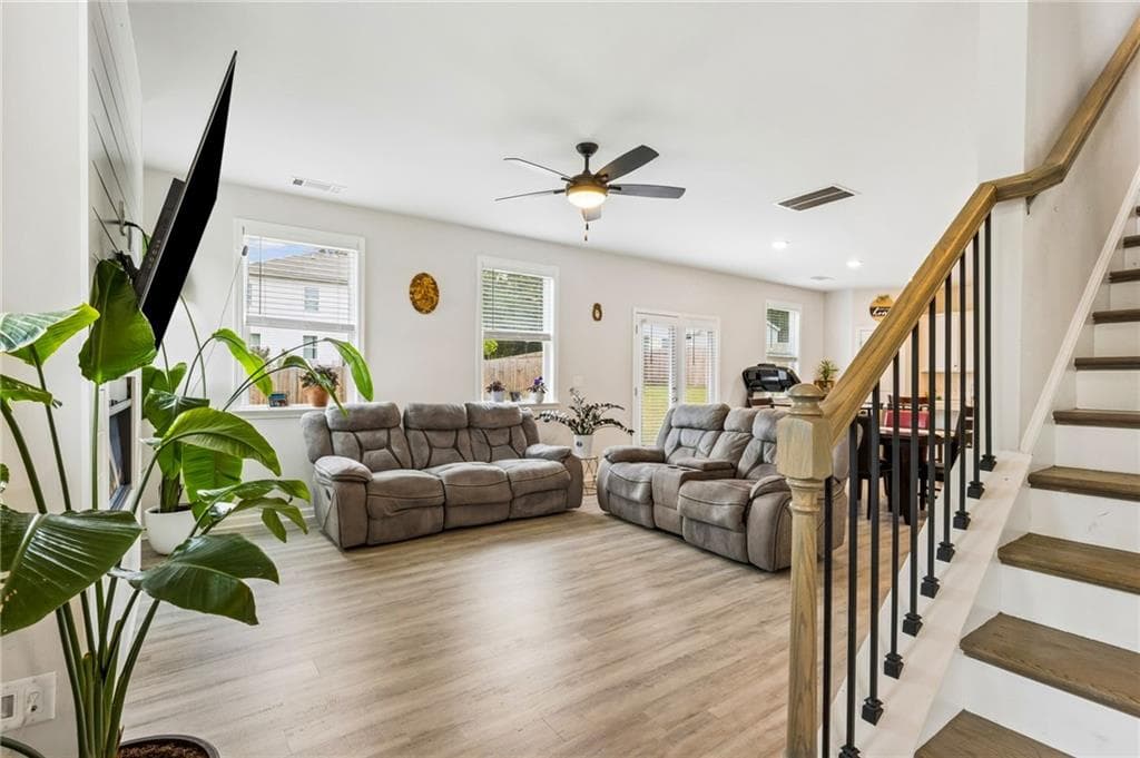 4 bedroom, 4 bathroom, 2,104 sq ft single family residence for sale at 865 Lakeshore Drive, Winder, GA 30680 — photo 4