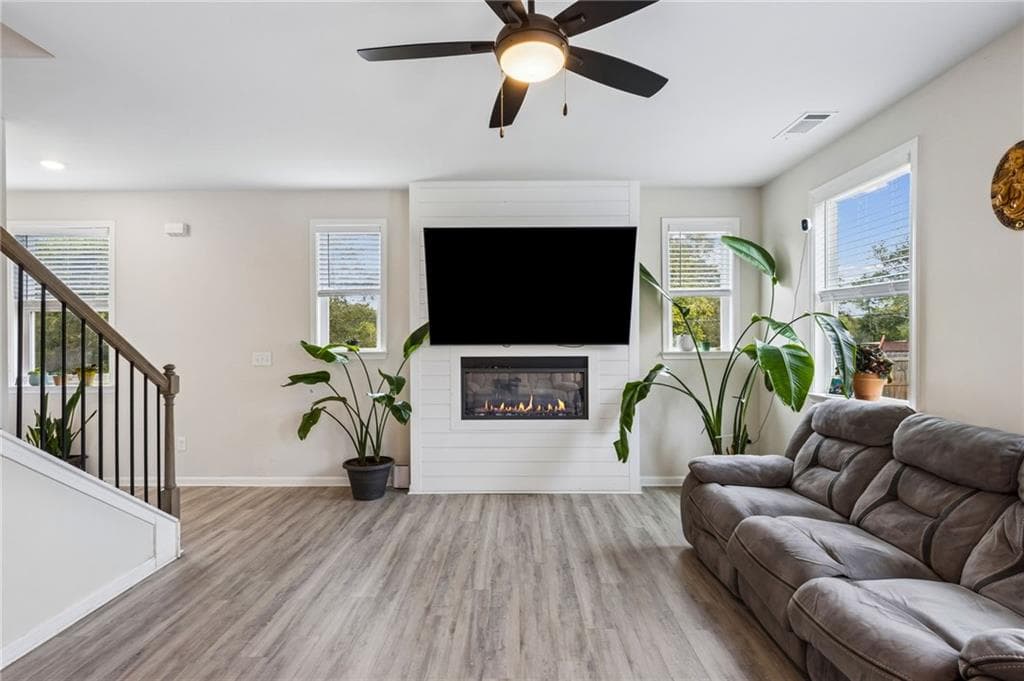 4 bedroom, 4 bathroom, 2,104 sq ft single family residence for sale at 865 Lakeshore Drive, Winder, GA 30680 — photo 10