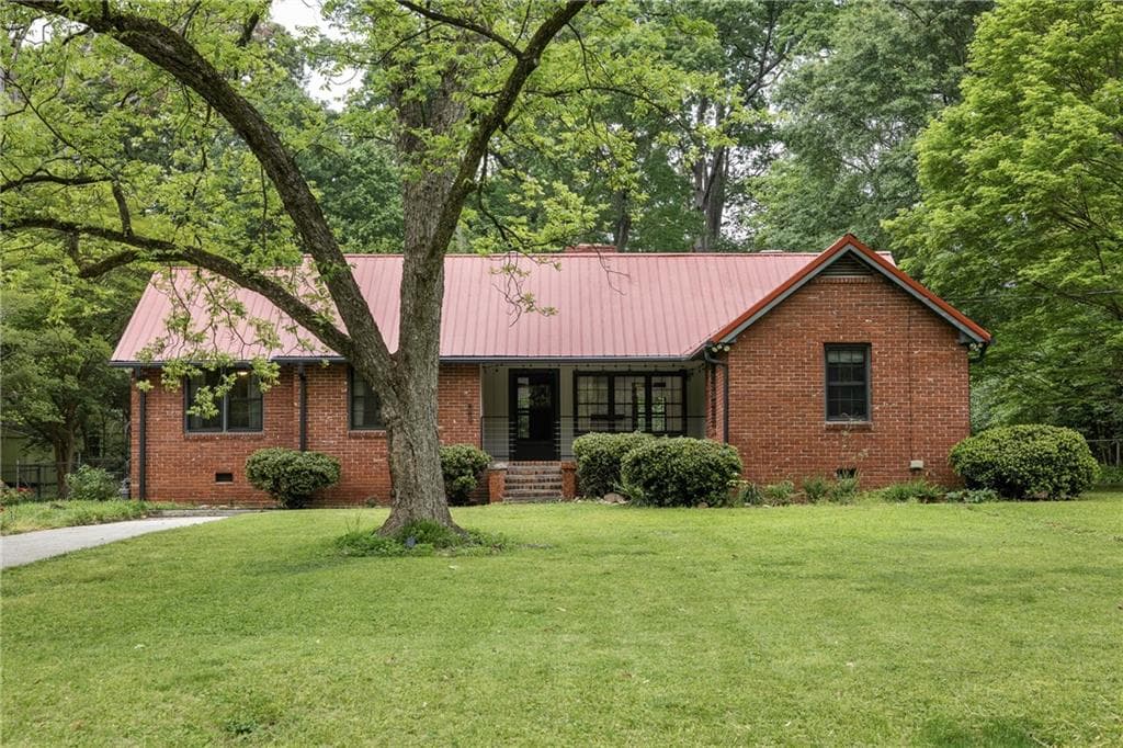 2 bedroom, 1 bathroom, 1,512 sq ft single family residence for rent at 889 Milam Circle, Clarkston, GA 30021 for $2,100 a month