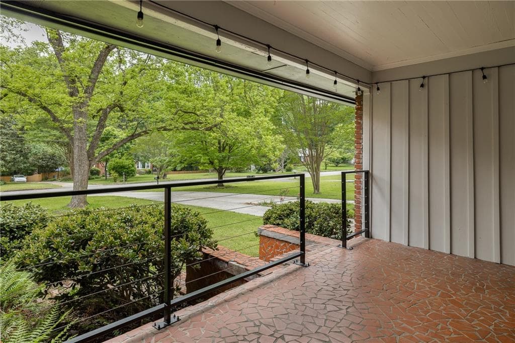2 bedroom, 1 bathroom, 1,512 sq ft single family residence for rent at 889 Milam Circle, Clarkston, GA 30021 for $2,100 a month — photo 3