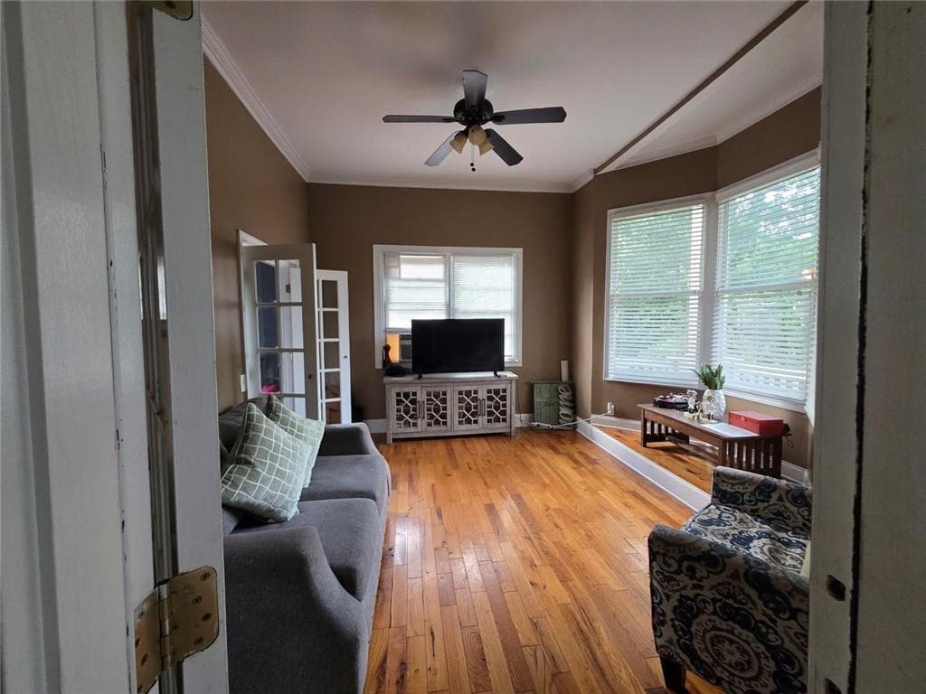 4 bedroom, 4 bathroom, 3,599 sq ft single family residence for sale at 1565 Lawton Avenue, Macon, GA 31201 — photo 3