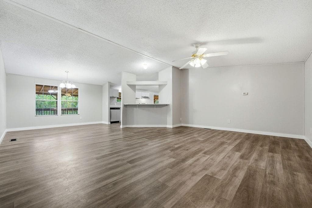 4 bedroom, 2 bathroom, 1,924 sq ft single family residence for sale at 320 Old Mill Lane, Waleska, GA 30183 — photo 3